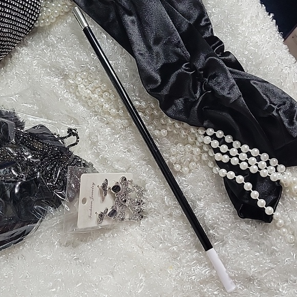Flapper Costume Accessories - Picture 10 of 13